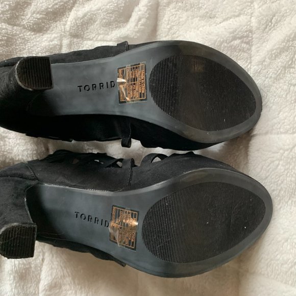 Black Platform Laser Cut Heels 10W - Picture 5 of 6